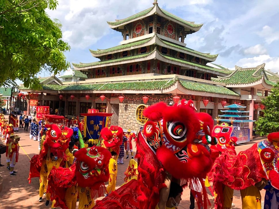 Miếu bà chúa xứ núi sam